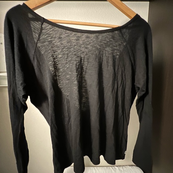 Fabletics Twist Long Sleeve - Picture 3 of 4